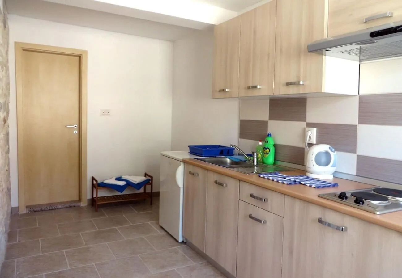 Apartments Oasis - 50 M From The Sea Veli Rat